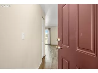 Photo #5: 181213251 Listing