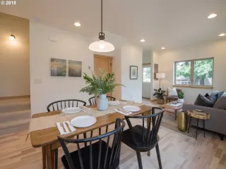 Photo #1: 18186037 Listing