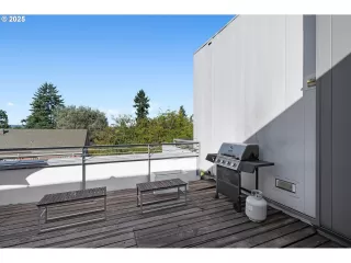 Photo #1: 182180918 Listing 