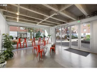 Photo #2: 182180918 Listing 