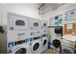 Photo #4: 182180918 Listing 