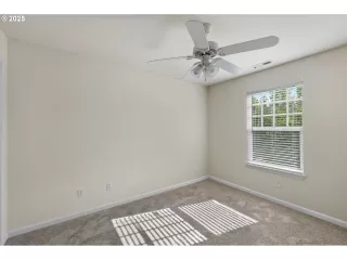 Photo #4: 182419262 Listing