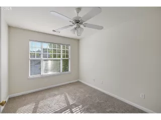 Photo #6: 182419262 Listing