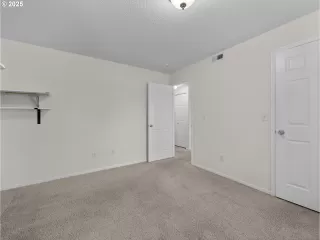 Photo #3: 182660377 Listing 