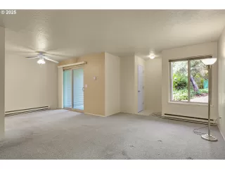 Photo #3: 184152457 Listing