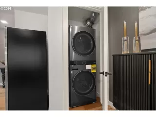 Photo #6: 184357011 Listing 