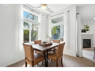 Photo #1: 184579255 Listing 