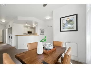 Photo #3: 184579255 Listing 