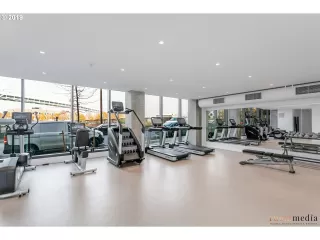 Photo #4: 18510445 Listing