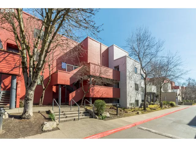 MLS: 18538066 Condo For Sale