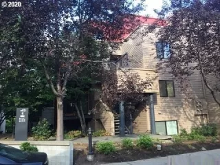 Photo #2: 18538066 Listing 