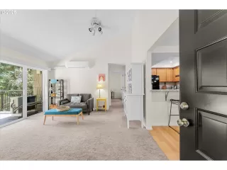 More Details about MLS # 185632444 : 40 CRESTFIELD CT