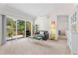 Photo #1: 185632444 Listing