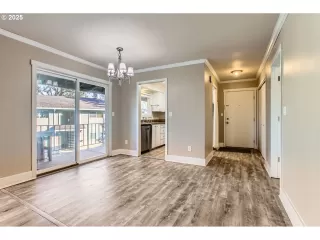 Photo #2: 185921198 Listing 