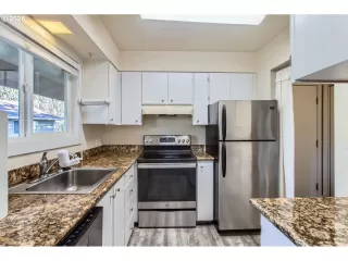 Photo #3: 185921198 Listing 