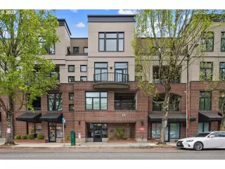 Photo #5: 186080631 Listing