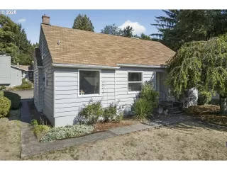 More Details about MLS # 186160377 : 2817 SW SPRING GARDEN ST