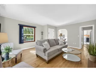 Photo #6: 186160377 Listing 