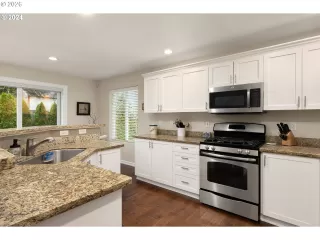 Photo #3: 186791240 Listing 