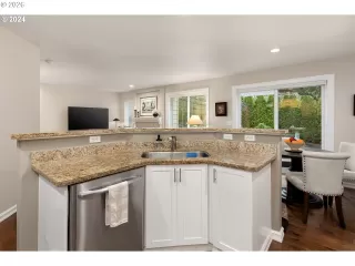 Photo #5: 186791240 Listing 