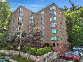 Photo #6: 186817753 Listing 