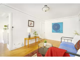 Photo #4: 187266661 Listing 