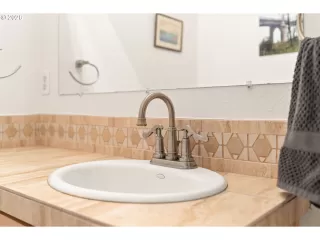 Photo #4: 187275730 Listing 