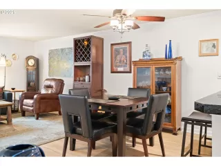 Photo #5: 187275730 Listing 