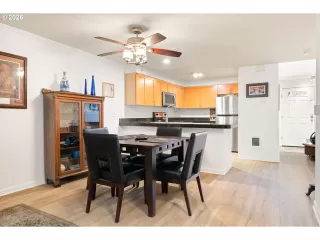 Photo #6: 187275730 Listing 