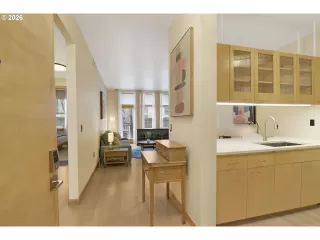 Photo #1: 187632318 Listing