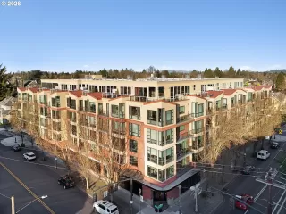 Photo #2: 187856904 Listing 