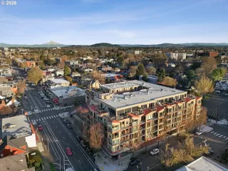 Photo #4: 187856904 Listing 