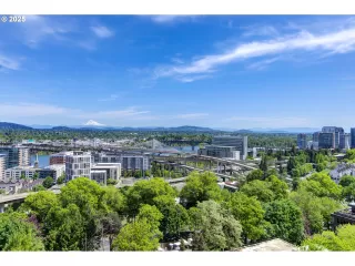 Photo #3: 188028524 Listing