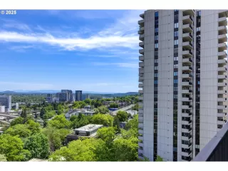 Photo #4: 188028524 Listing