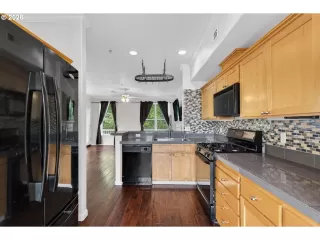 Photo #2: 188109539 Listing 