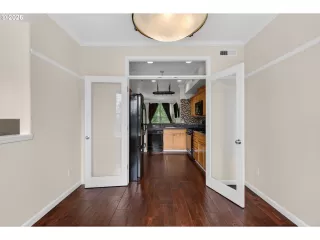 Photo #5: 188109539 Listing 