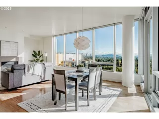 Photo #6: 188650886 Listing