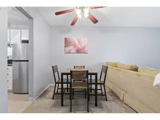 Photo #1: 189182445 Listing 