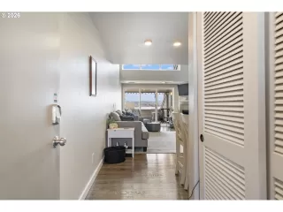 Photo #1: 189529273 Listing 