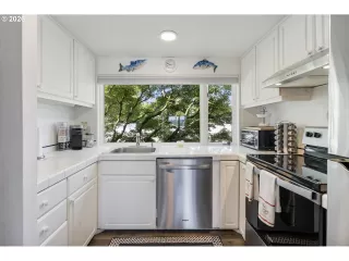 Photo #6: 189529273 Listing 