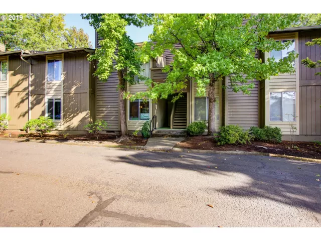MLS: 19001491 Condo For Sale