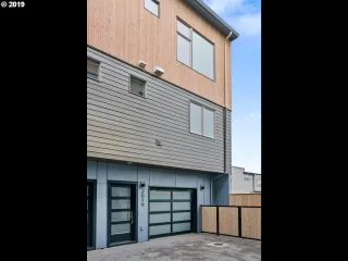 Photo #1: 19002579 Listing 