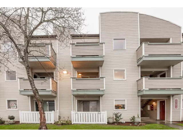 MLS: 19005176 Condo For Sale