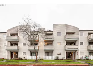 Photo #1: 19005176 Listing