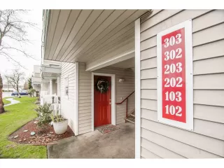 Photo #2: 19005176 Listing