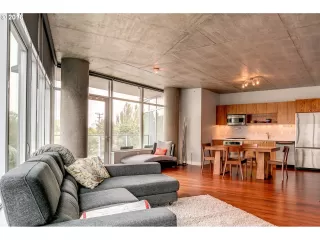 Photo #6: 19006228 Listing 