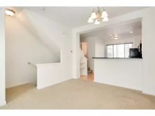 Photo #6: 19009803 Listing 