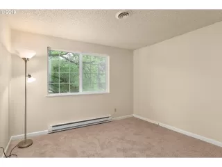 Photo #3: 19013245 Listing