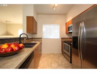 Photo #4: 19015908 Listing 