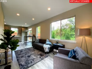 Photo #3: 19019553 Listing